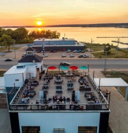 birds eye of restaurant with rooftop seating