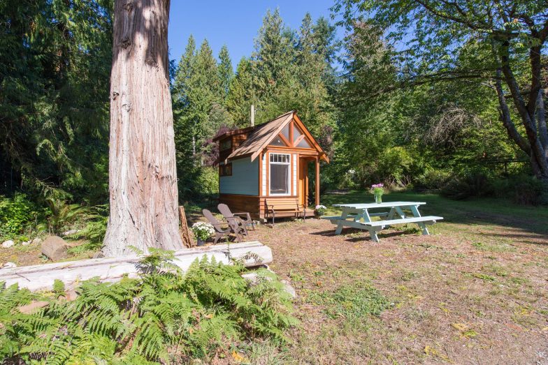 The Micro Cabin - Roberts Creek