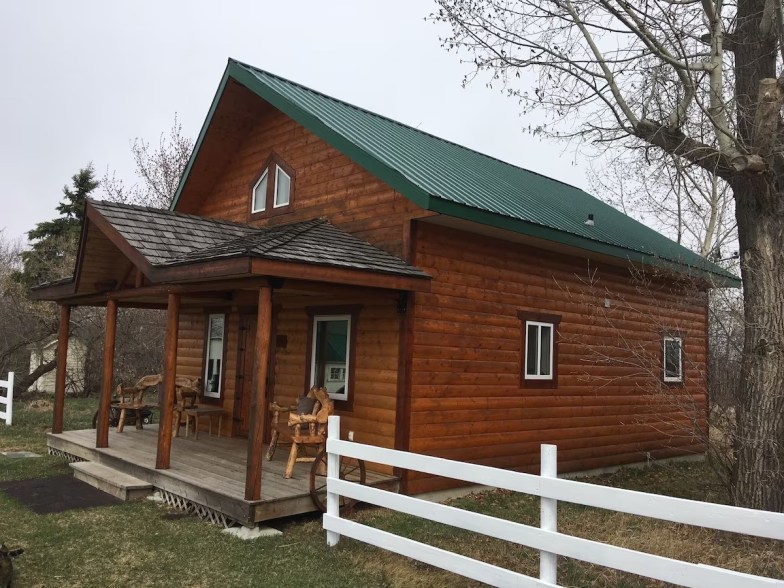 Lovely Private Cabin Located in the Country