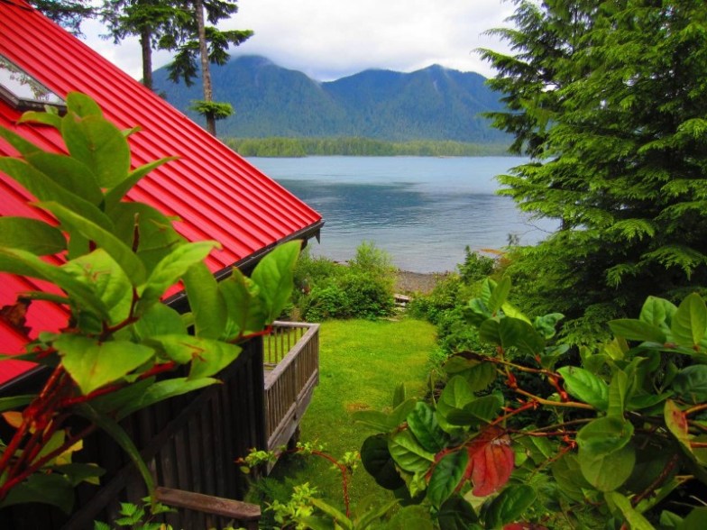 Ocean Dream Waterfront Cottage, Tofino, British Columbia