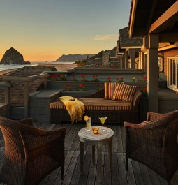 oceanfront balcony overlooking cannon beach